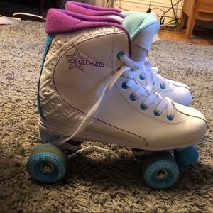 Roller derby roller skates
